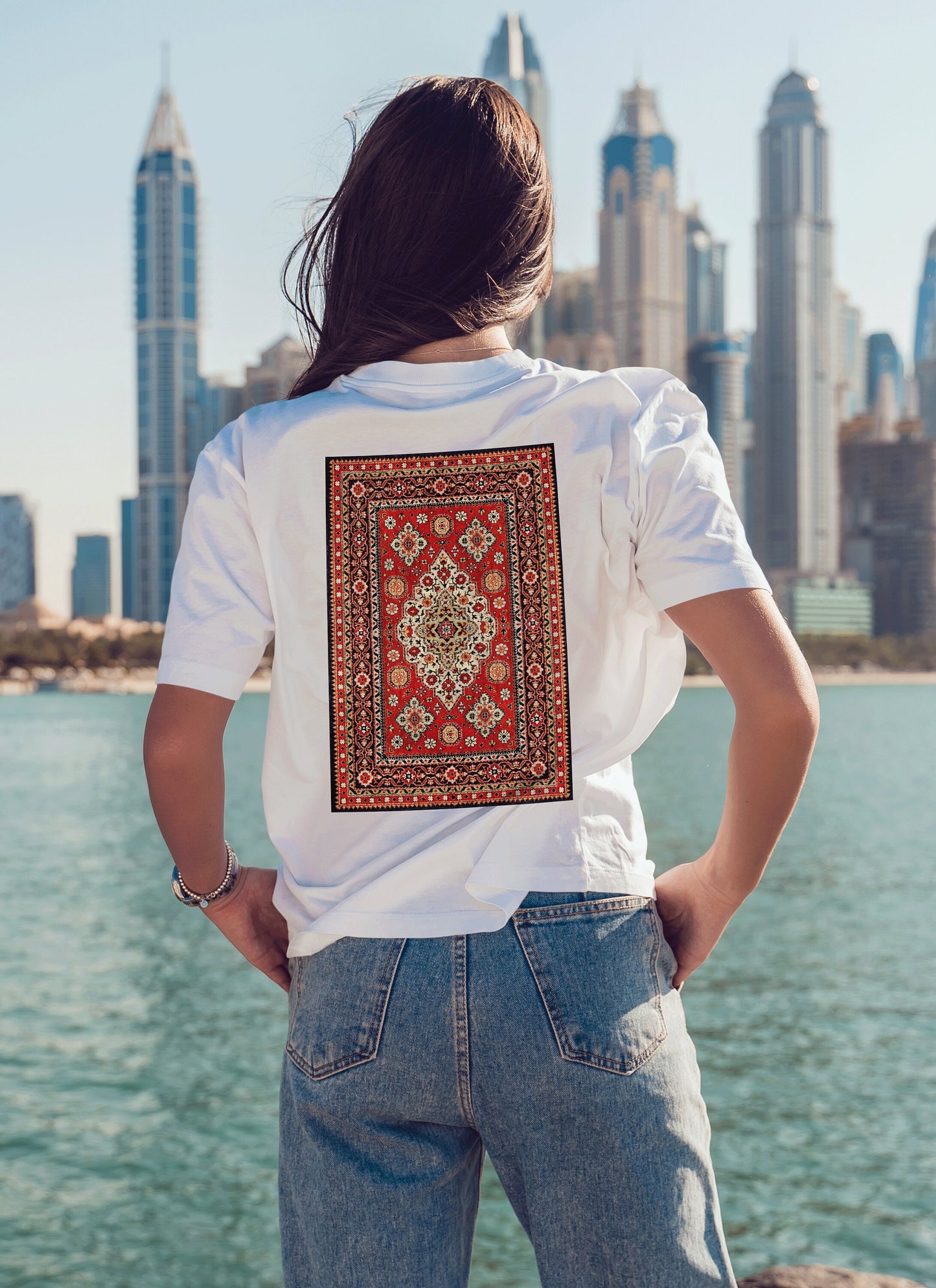 Camisa de moda delantera y trasera de la tribu de alfombras turcas