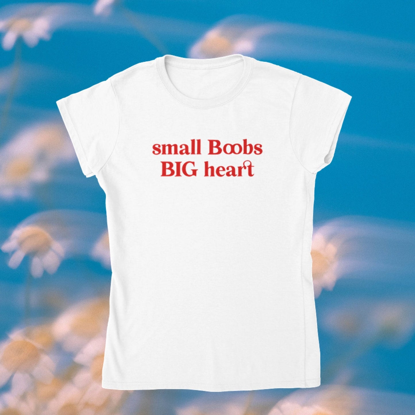 Camiseta con corazón grande y tetas pequeñas